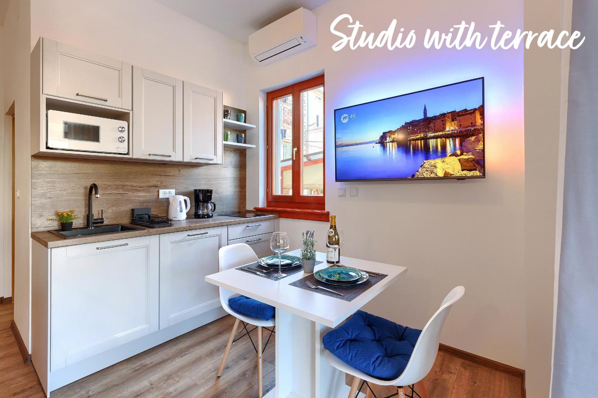 Studios Notte Sul Porto Rovinj Exterior foto